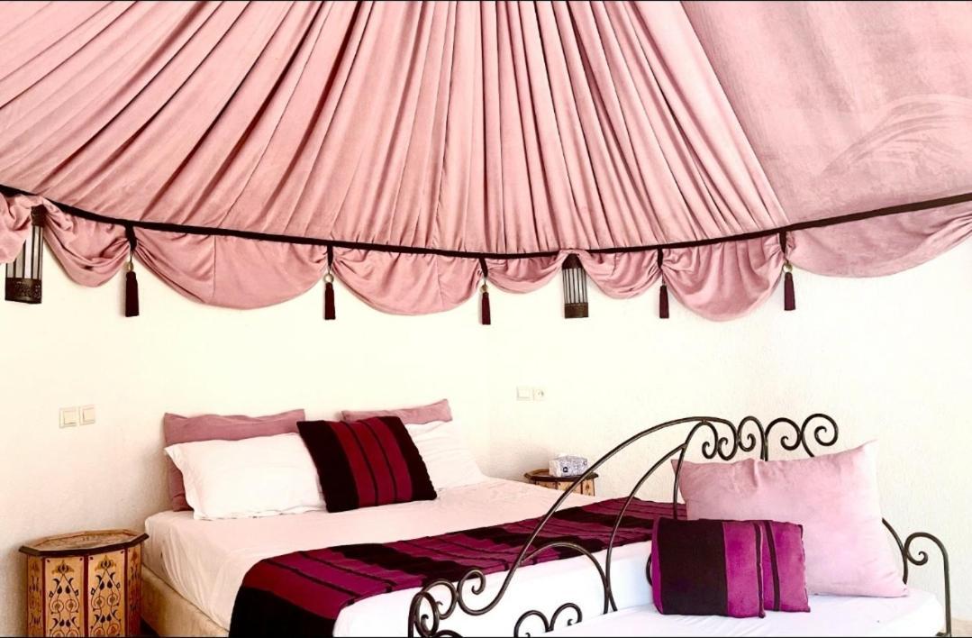 Hotel Les Jardins D Isis à Marrakesh Extérieur photo