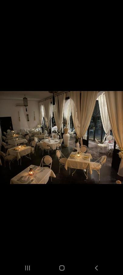Hotel Les Jardins D Isis à Marrakesh Extérieur photo